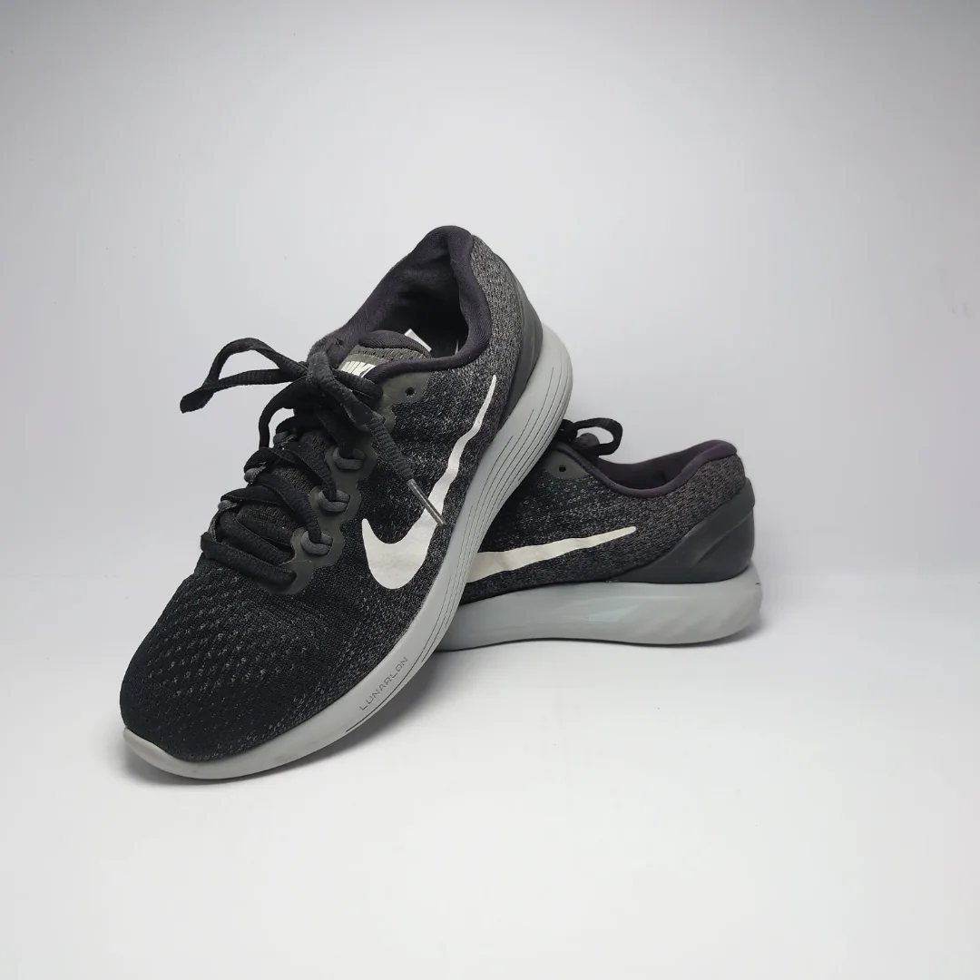 20712 (2) Nike Lunar Glide 9 - Image 1