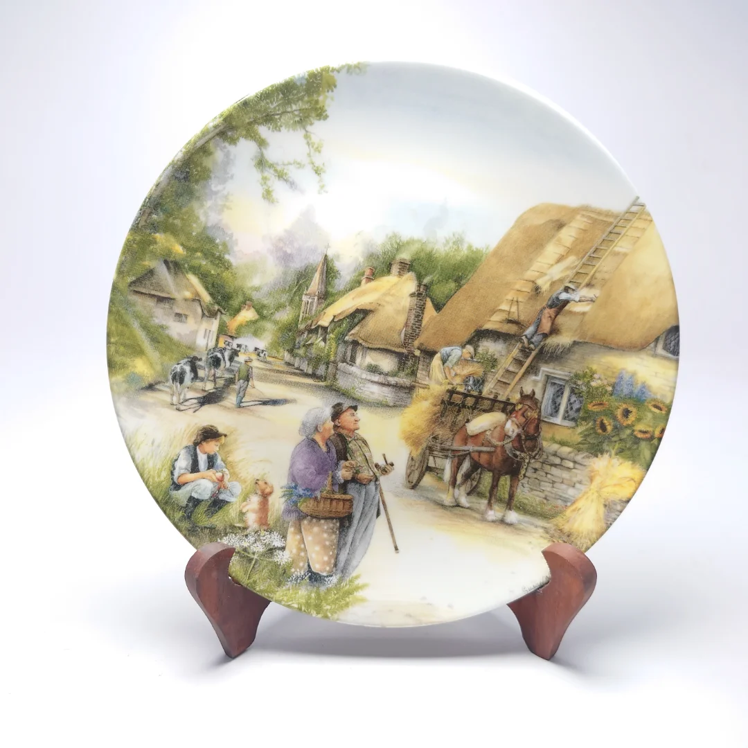 DSC_0355 Royal Doulton Collector's Plate: The Thatcher - Image 1