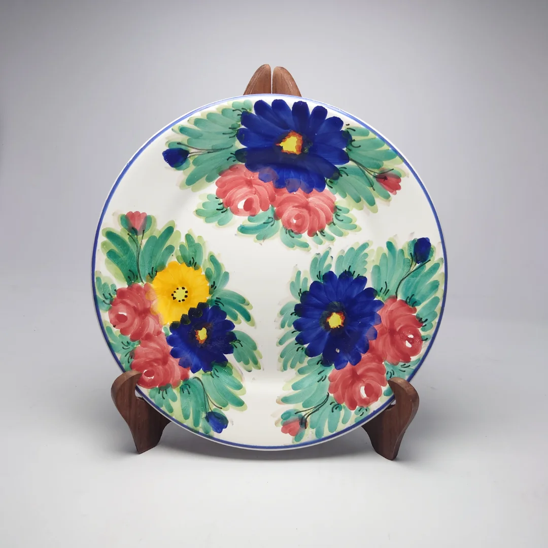 DSC_0371 Hand Painted decorative plate - Image 1