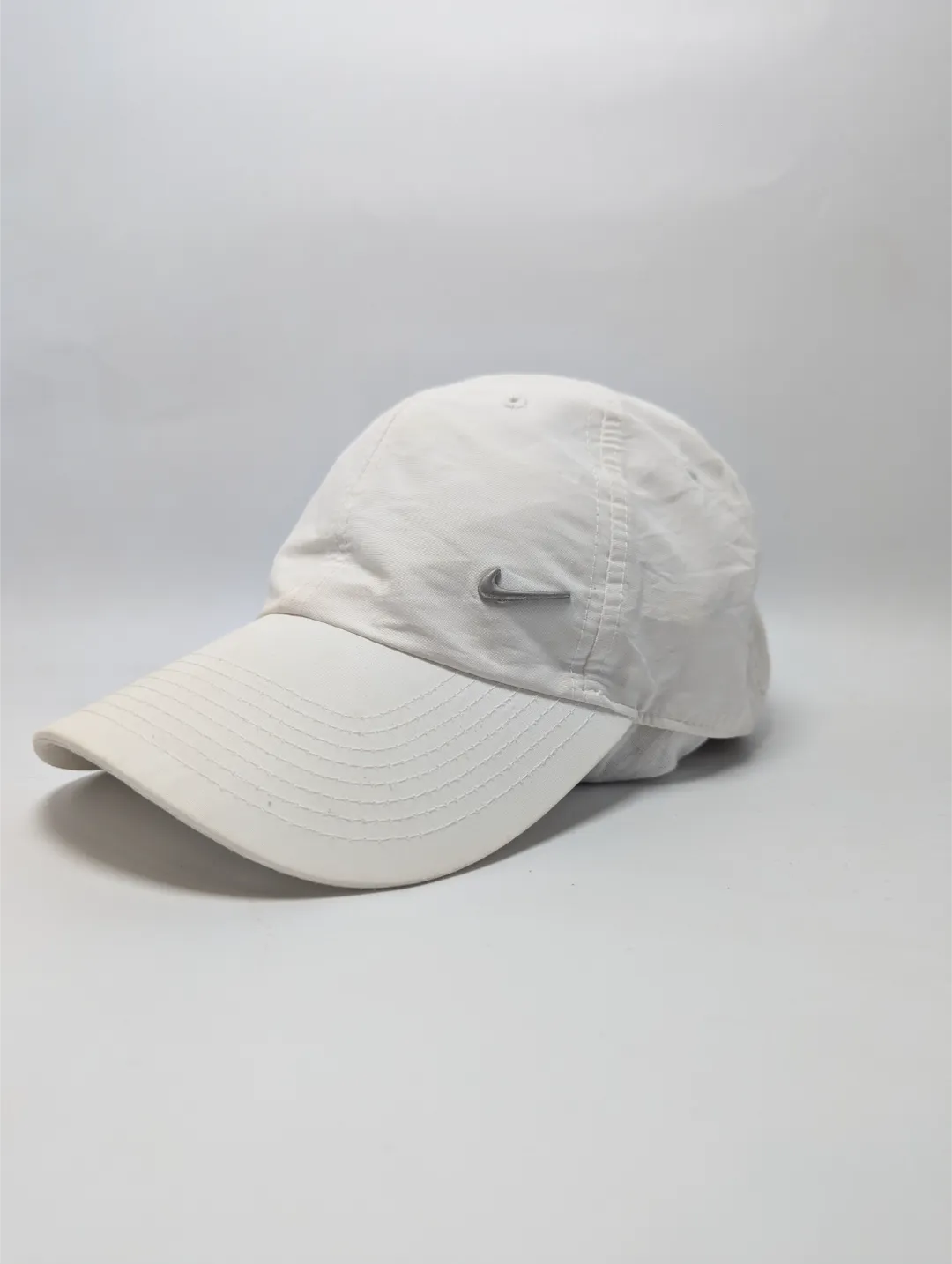 1000030556 Nike Cap - Image 1