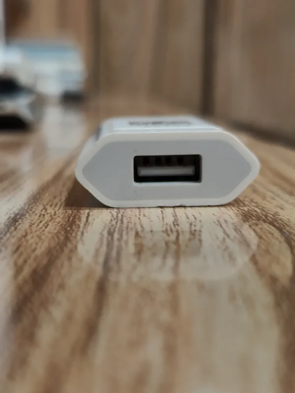 Apple 5W Charger - Image 5