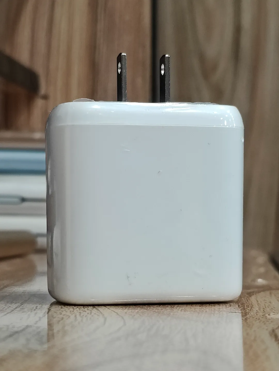 65258 (2) OPPO 65W Supper Fast Charger - Image 1
