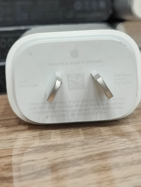 Apple 18w Charger - Image 3