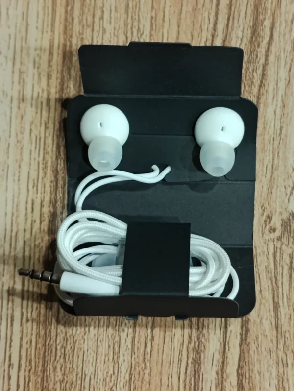 Samsung EO-IG955 3.5mm Wired Earphones – AKG Tuned, Premium In-Ear Headphones with Mic - Image 3