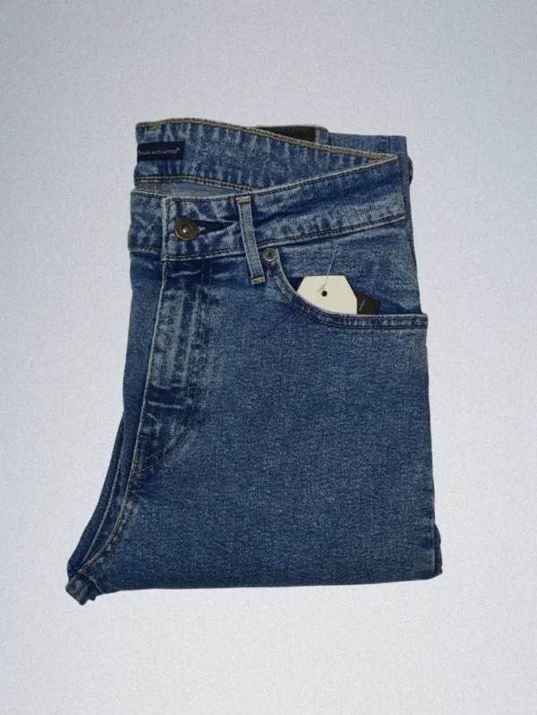 Levi’s 721 High-Rise Skinny Jeans for Women – Slim Fit, Sculpting Stretch Denim - Image 3