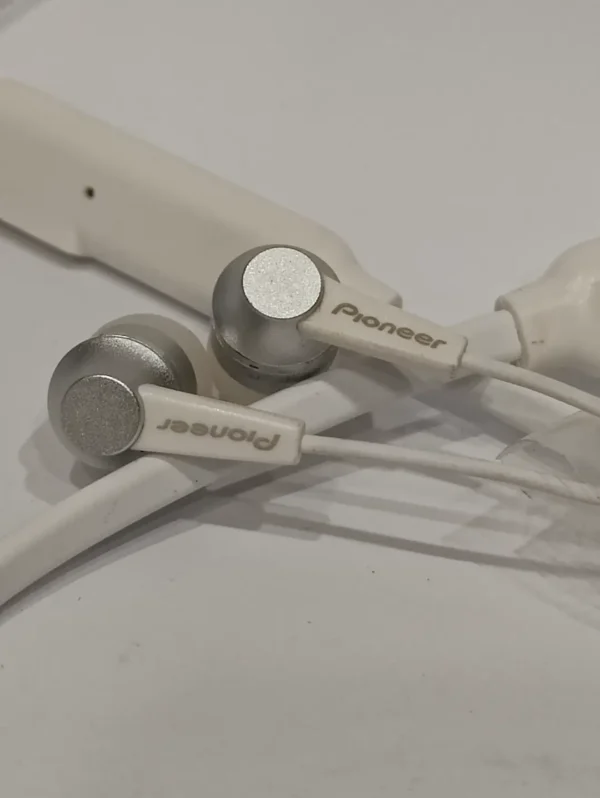Pioneer SE-C7BT-W Neckband Wireless Earphones - Image 3