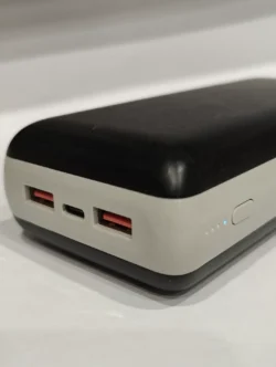 Storm link 300000mAH Wireless Power Bank