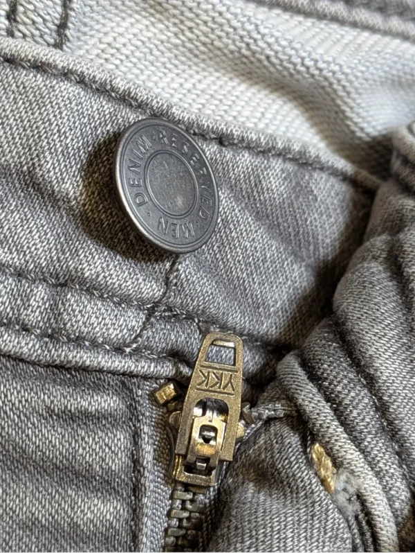 Reserved Men's Denim Shorts - Image 5