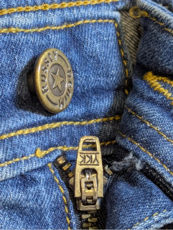 Green Coast Men's Denim Shorts - Image 5