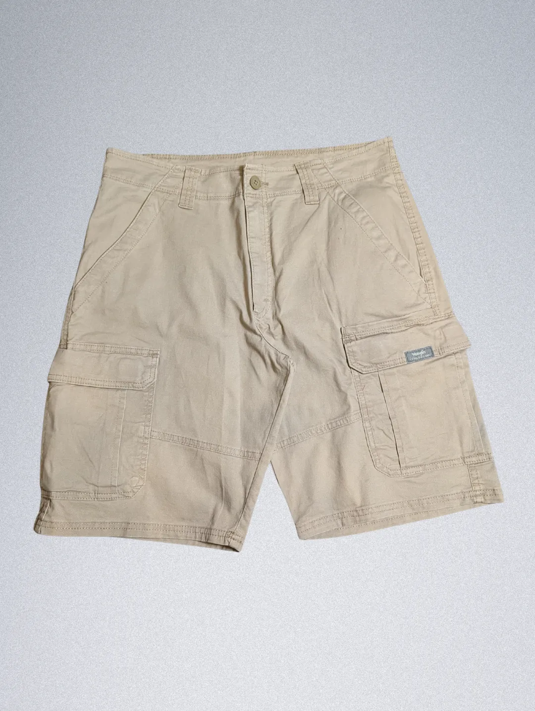16004-18 (6) Wrangler Men's Cargo Short - Image 1