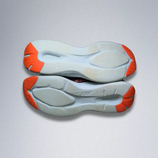 Asics Novablast 3 - Image 8