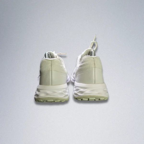 Nike Recolution 6 - Image 7