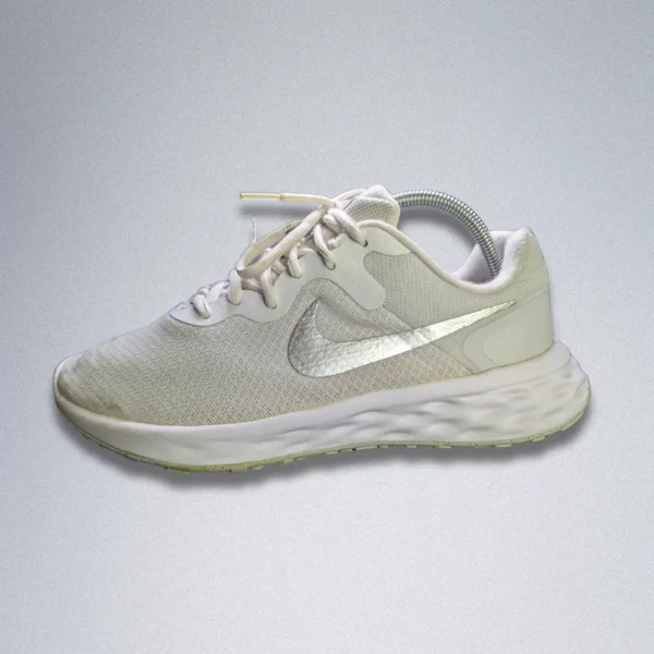 Nike Recolution 6 - Image 5