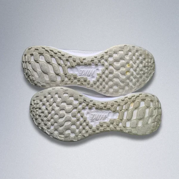 Nike Recolution 6 - Image 8